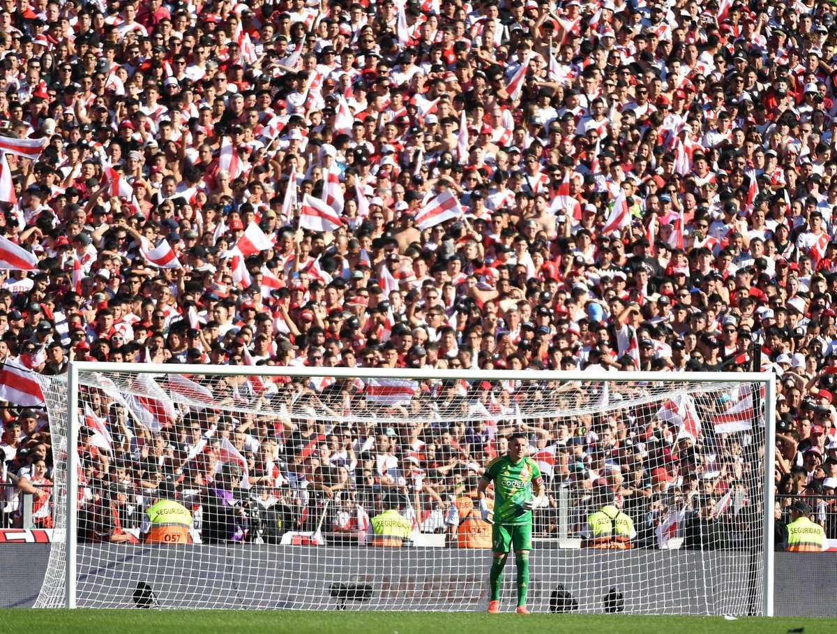 EL DUEÑO DE NUESTRAS VIDAS
