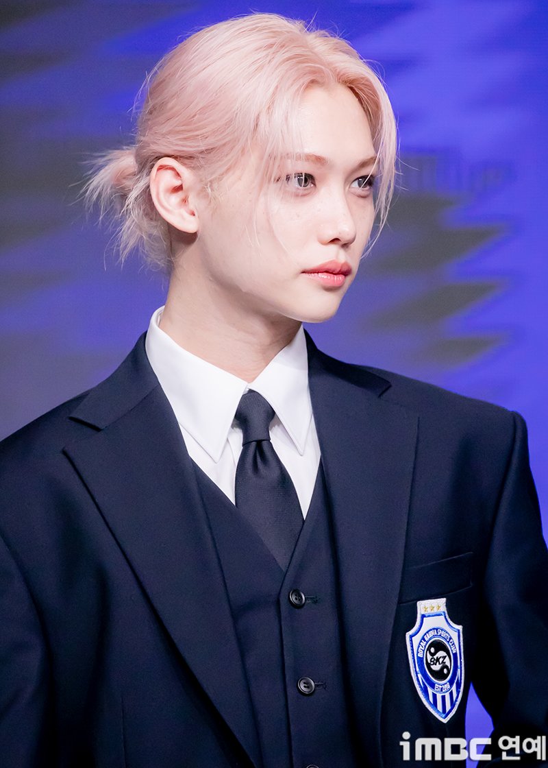 [포토] 스키즈 필릭스, 잘생쁨의 대명사 
#StrayKids #스트레이키즈 #SKZ #필릭스 #FELIX
#정규4집 #KARMA #앨범발매 #기자간담회_250822 [iMBC 연예]

스트레이키즈(방찬, 리노, 창빈, 현진, 한, 필릭스, 승민, 아이엔)는 타이틀곡 ‘세리모니(CEREMONY)’로 활발한 활동을 펼친다.

⬇️고화질 Click