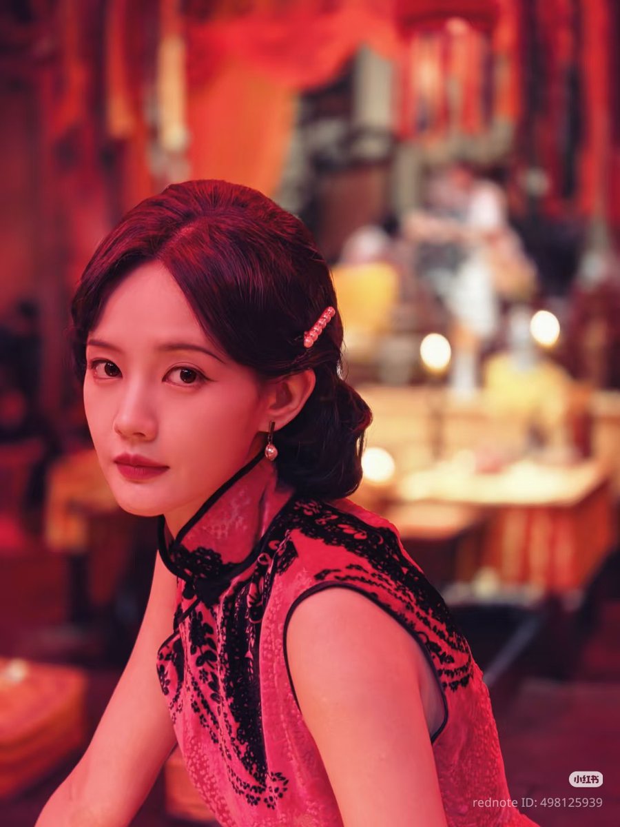 oozetheplumtree's tweet photo. omg these photos passed my xhs explore i thought it was posted by li yitong herself turns out it was posted and taken by li xian!!! both the model and photography are pretty.... 😭 https://t.co/WPWGCcSU9F