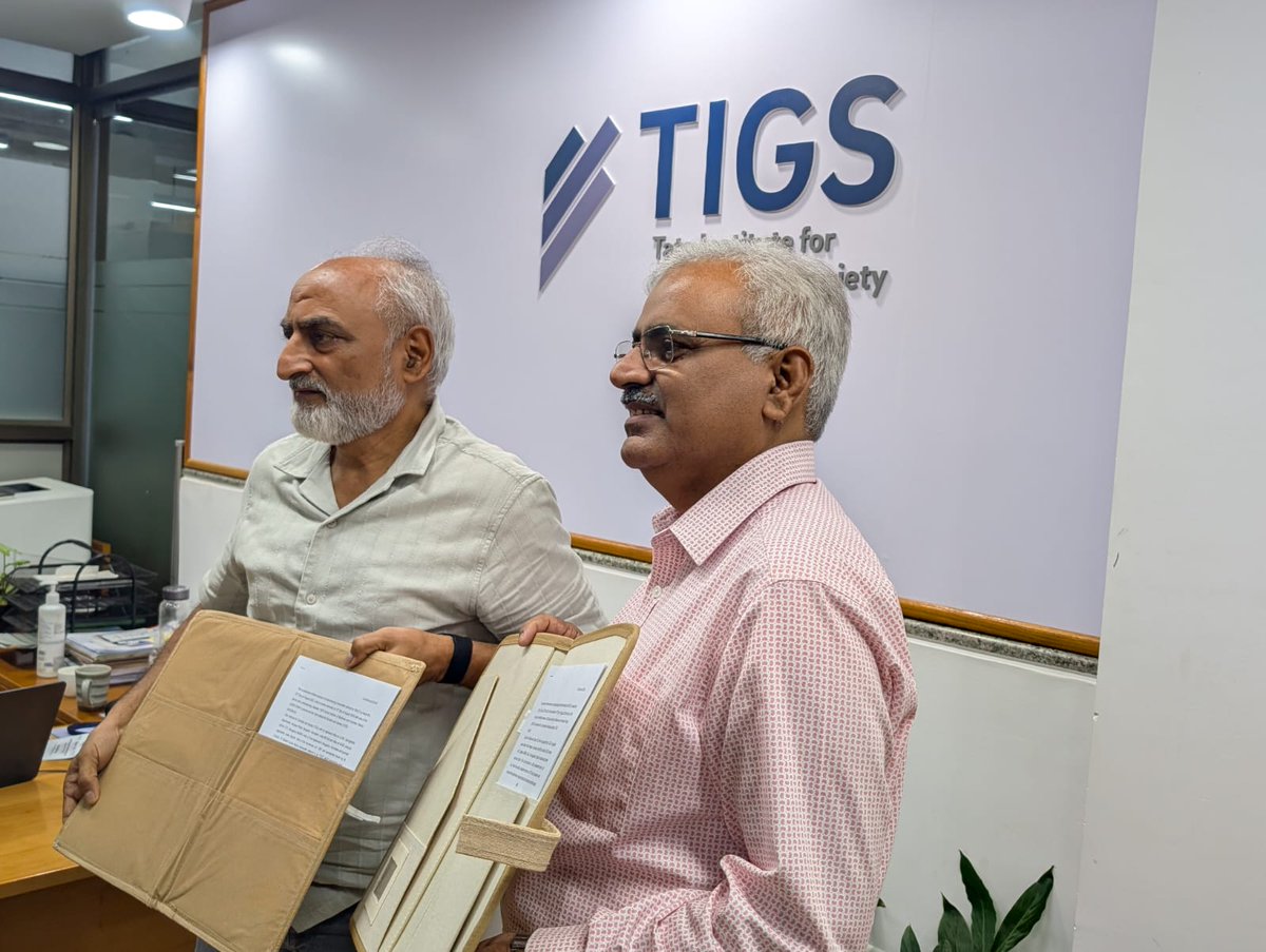 Prabodh Trivedi (@prabodhtrivedi) on Twitter photo <a href="/CSIRCIMAP/">CSIR-CIMAP</a> signed & exchanged MoU with <a href="/TIGS_India/">Tata Institute for Genetics and Society, India</a> Bangalore to facilitate mutual academic interactions & collaborations that synergize mandate, benchmarks & deliverables of both institutes. <a href="/DirectorCimap/">Director, CSIR-CIMAP</a> <a href="/3RakeshMishra/">Rakesh K Mishra</a>
<a href="/PrabodhTrivedi/">Prabodh Trivedi</a>
<a href="/DineshNagegowda/">Dinesh 🌿🧬🧫 🇮🇳</a> <a href="/CSIR_IND/">CSIR, India</a> <a href="/DrNKalaiselvi/">N Kalaiselvi</a> <a href="/CSIRCIMAP/">CSIR-CIMAP</a> signed & exchanged MoU with <a href="/TIGS_India/">Tata Institute for Genetics and Society, India</a> Bangalore to facilitate mutual academic interactions & collaborations that synergize mandate, benchmarks & deliverables of both institutes. <a href="/DirectorCimap/">Director, CSIR-CIMAP</a> <a href="/3RakeshMishra/">Rakesh K Mishra</a>
<a href="/PrabodhTrivedi/">Prabodh Trivedi</a>
<a href="/DineshNagegowda/">Dinesh 🌿🧬🧫 🇮🇳</a> <a href="/CSIR_IND/">CSIR, India</a> <a href="/DrNKalaiselvi/">N Kalaiselvi</a>