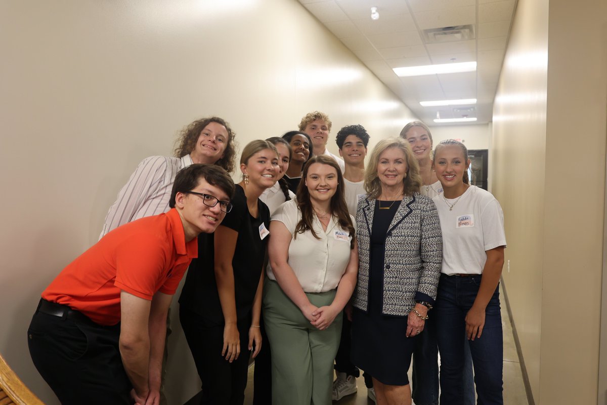 What a night!

This evening, I was honored to join the <a href="/SullivanTNGOP/">Sullivan County GOP</a> for their Reagan Day Dinner. The crowd was fired up, ready to deliver for @realdonaldtrump and make Tennessee America's conservative leader!