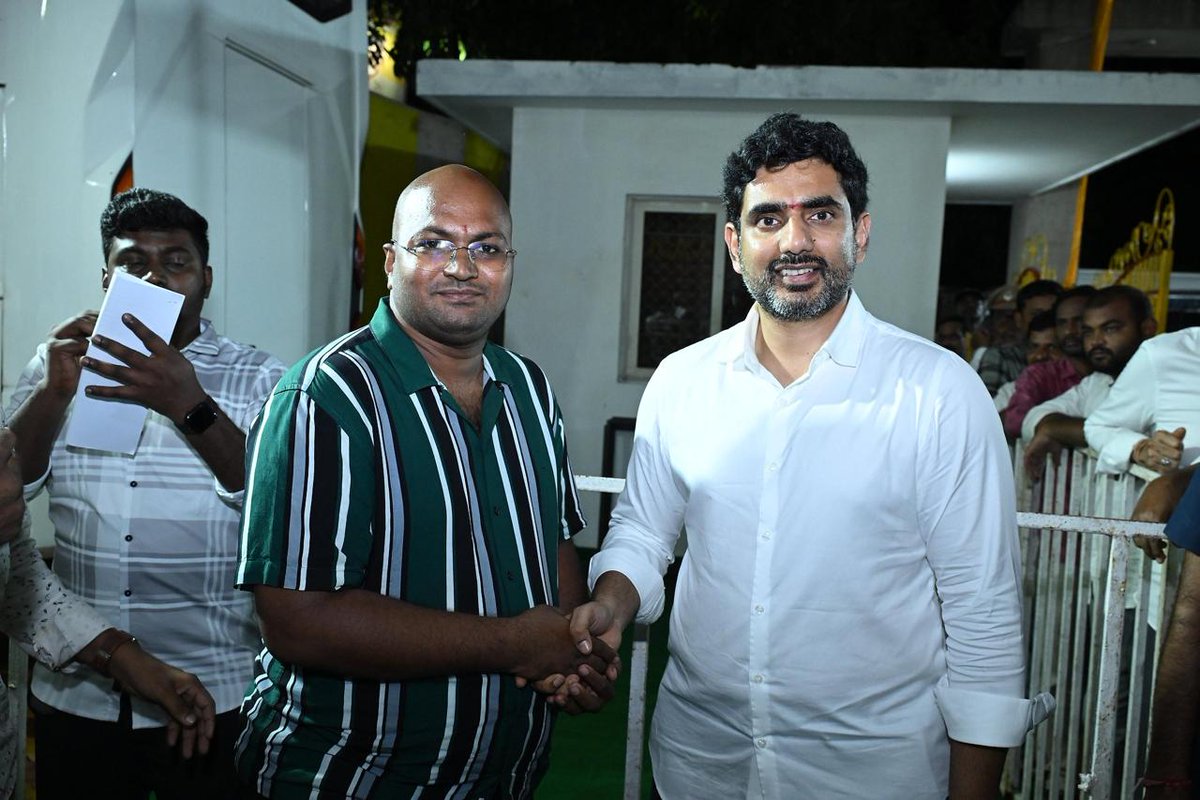 NeeleshPotnuru's tweet photo. @naralokesh @ncbn sir since we have meet many times to many leaders but no1 use to respond because of kids having no vote
Please respond to our major issues https://t.co/gKkW3lS06y