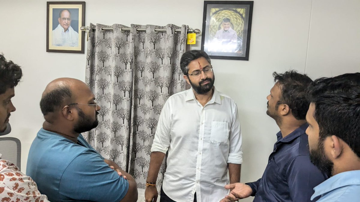 NeeleshPotnuru's tweet photo. @naralokesh @ncbn sir since we have meet many times to many leaders but no1 use to respond because of kids having no vote
Please respond to our major issues https://t.co/gKkW3lS06y