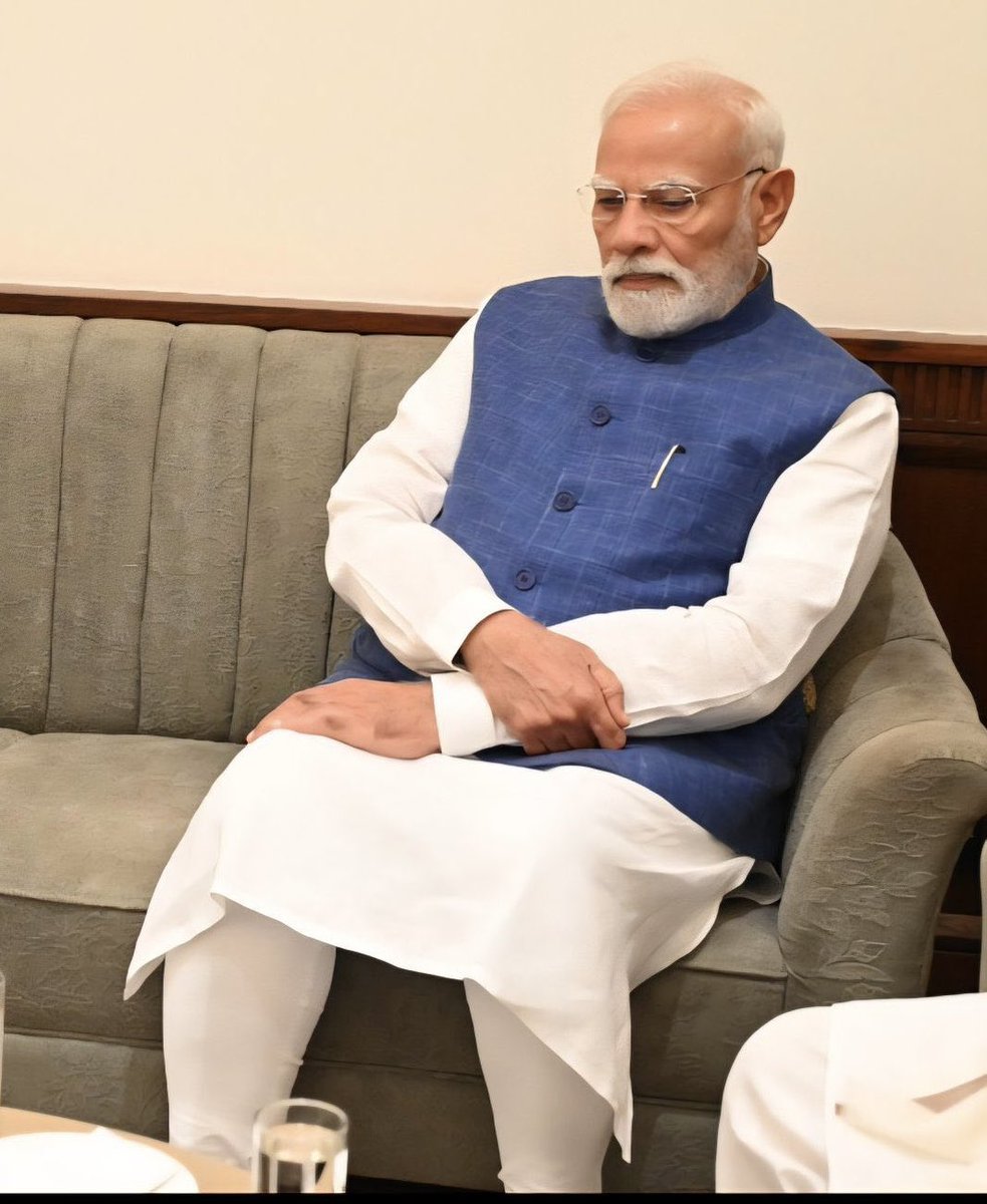 SirKazam {blu tik} tweet media