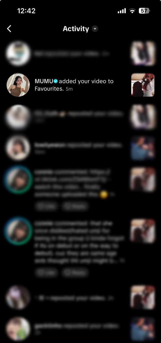 gfrndedvts's tweet photo. you’re gonna sit there and tell me, THE kim yewon noticed my edit and added it to her favourites?! PAUSE. https://t.co/YAtVrLYMrV