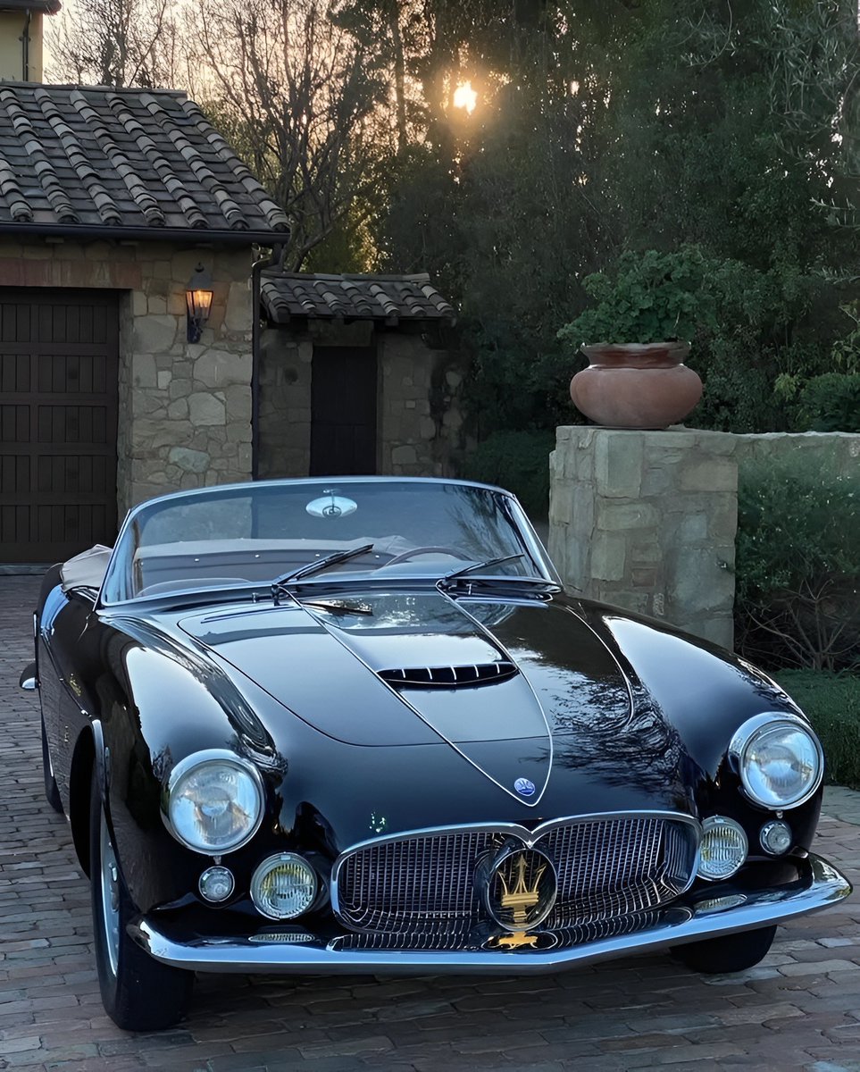 Retromania4ever's tweet photo. 🟩⬜🟥 1957 #Maserati A6G 2000 Gran Sport Spider https://t.co/BYR8UFJoIP