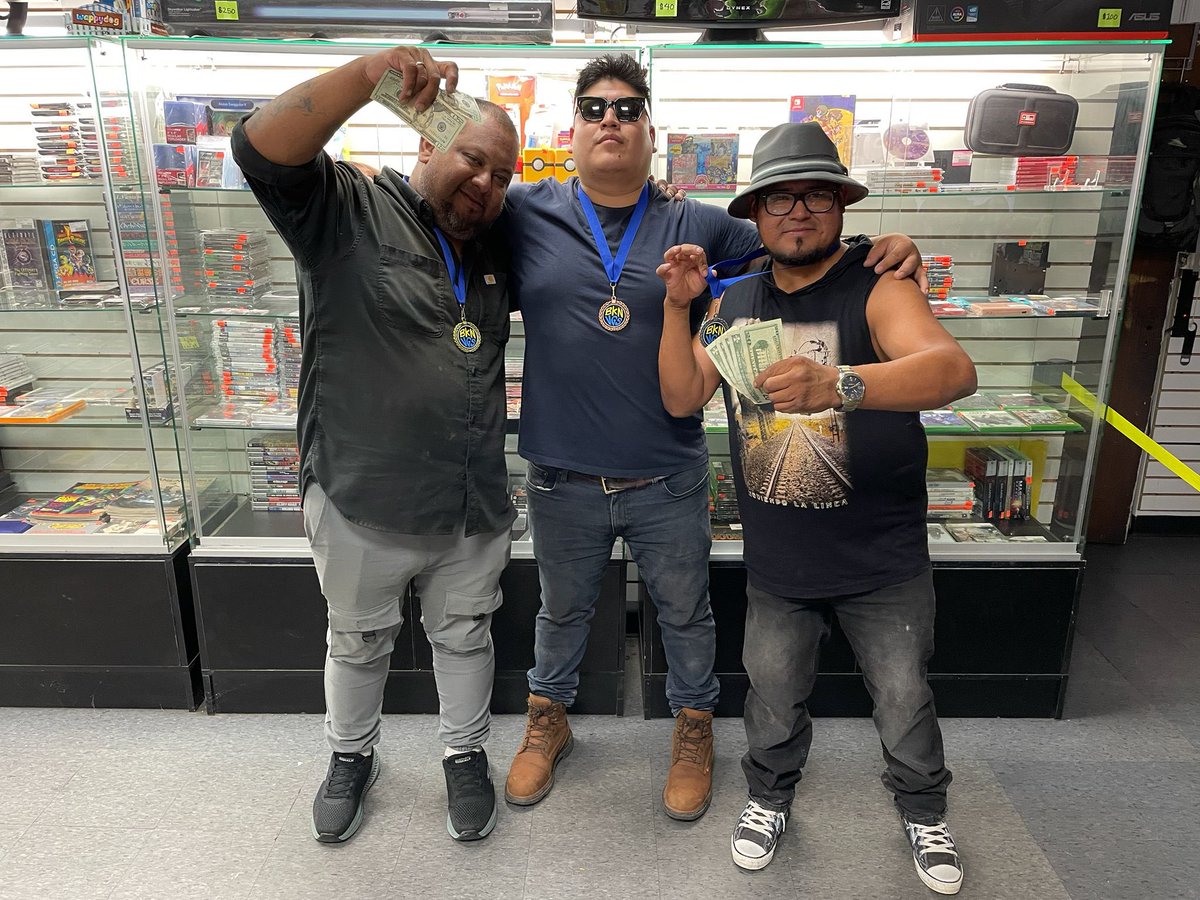 ArcadeBrooklyn's tweet image. 1st place 🥇 Brazo de plata. 2nd place 🥈 Nikof. 3rd place 🥉 Fercho. #KOF2002 Bronze Ranking.