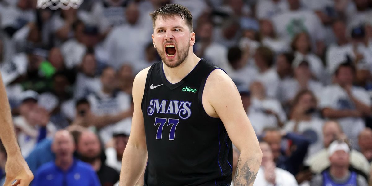 HoodiDavis tweet media