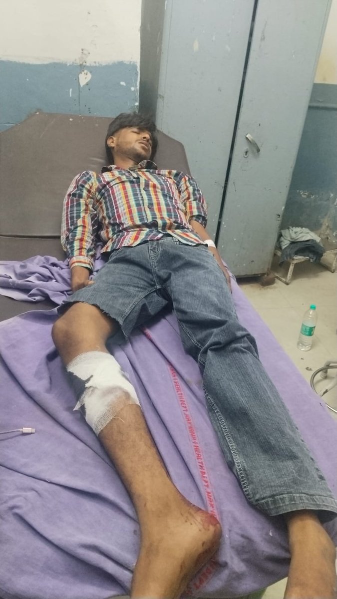 Narendra Modi Fan (@narendramodi177) on Twitter photo BIG : #ElvishYadav के घर पर फायरिंग करने वाला
गिरफ्तार
पुलिस ने एनकाउंटर के बाद गिरफ्तार किया
शूटर के पैरों में लगी गोलियाँ
हमे पूरा विश्वास था, BJP सरकार में न्याय होगा कारवाई होगी, बहुत बहुत धन्यवाद <a href="/NayabSainiBJP/">Nayab Saini</a> जी #ElvishArmy BIG : #ElvishYadav के घर पर फायरिंग करने वाला
गिरफ्तार
पुलिस ने एनकाउंटर के बाद गिरफ्तार किया
शूटर के पैरों में लगी गोलियाँ
हमे पूरा विश्वास था, BJP सरकार में न्याय होगा कारवाई होगी, बहुत बहुत धन्यवाद <a href="/NayabSainiBJP/">Nayab Saini</a> जी #ElvishArmy