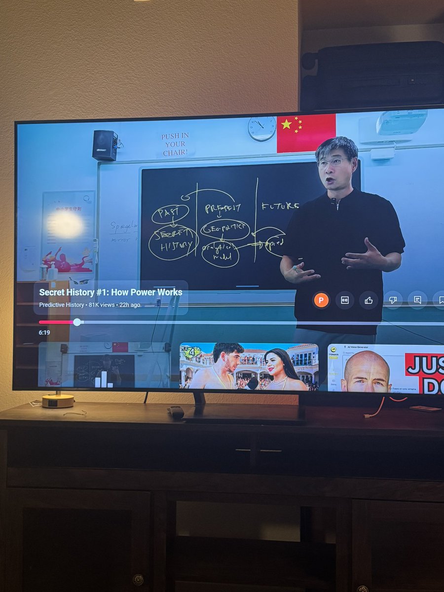 syncretismftw's tweet image. They say China doesn’t have free speech but @xueqinjiang is literally giving a  schizomaxxed free thinking inspiring history lecture to literal high school students. You can’t speak this rawly in the West anymore. Free speech died in 2020.