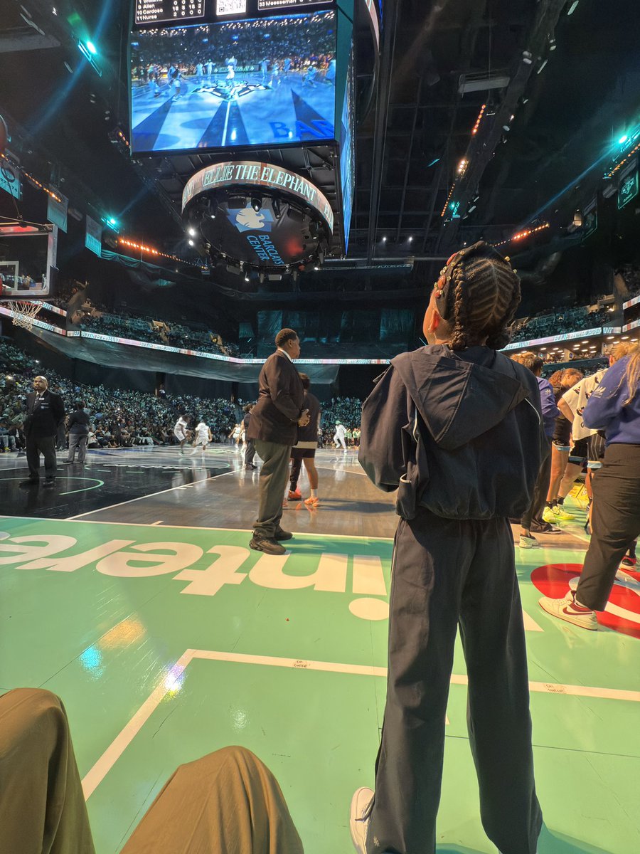 Philly take care of Philly! 

Thanks <a href="/TierraWhack/">Tierra Whack</a> and @medamavenkh!