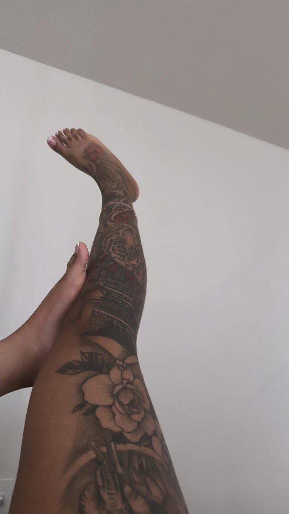 My problem is I want a leg sleeve 😩😍