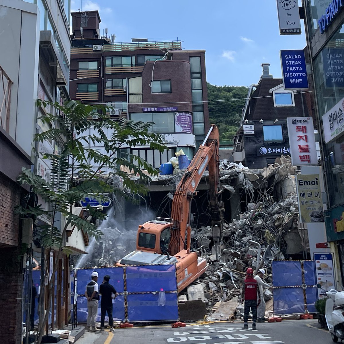 구 반포식스 건물 안녕...