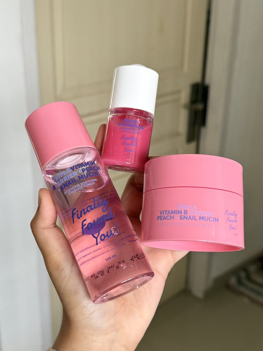 amaliyakusumaa's tweet photo. my skincare routine from local brand : 

affordable, good and WORTH TO TRY👍🏻💯 https://t.co/EFMnLiONC1