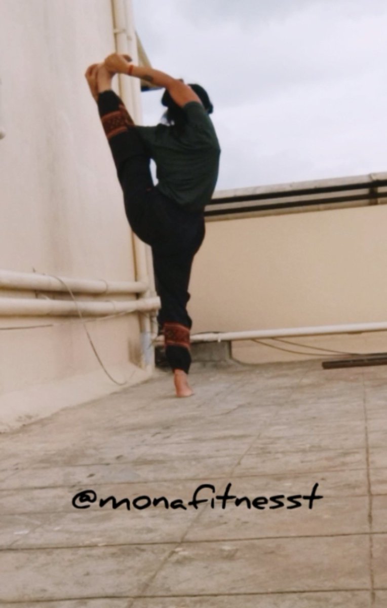 Monika48779734's tweet photo. Trivikramasana❤ 
Nothing is impossible, the word itself says 'I'm possible'!
Core strength+ flexibility😚 ❤💪
 strength💪+ core stretch💪❤

🥰😘❤
 💪❤😎
6/30

@monafitnesst
#trivikramasana
#monafitnesst #flexibility
 #viralvideos #fitnessmotivation
https://t.co/YcDFLXLWbM https://t.co/2otdTM0SRv