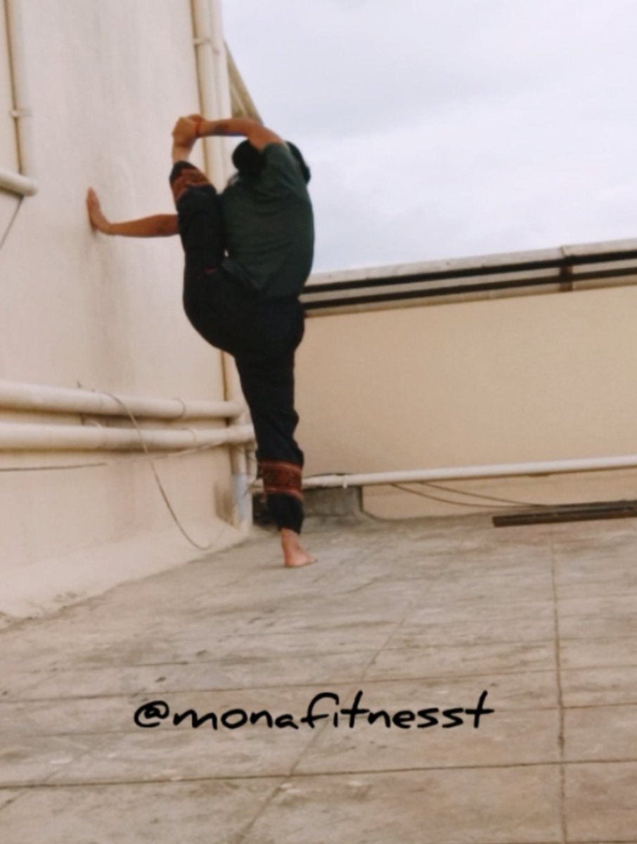 Monika48779734's tweet photo. Trivikramasana❤ 
Nothing is impossible, the word itself says 'I'm possible'!
Core strength+ flexibility😚 ❤💪
 strength💪+ core stretch💪❤

🥰😘❤
 💪❤😎
6/30

@monafitnesst
#trivikramasana
#monafitnesst #flexibility
 #viralvideos #fitnessmotivation
https://t.co/YcDFLXLWbM https://t.co/2otdTM0SRv