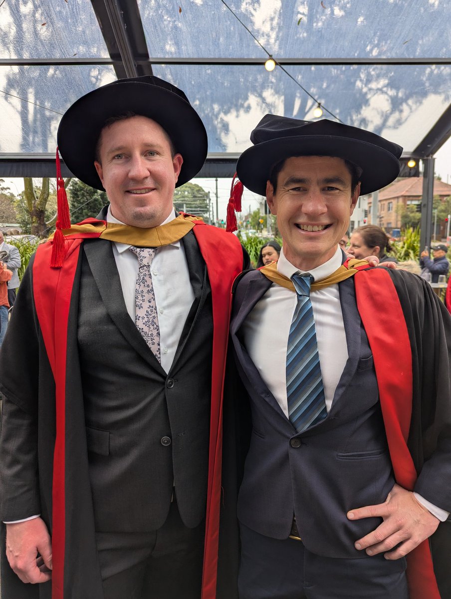 Incredibly proud of <a href="/_Tim_Chalmers/">Tim Chalmers</a> on  receiving his PhD - testing whether horizontal transposon transfer plays a role in ageing 🎓 
Congrats!
