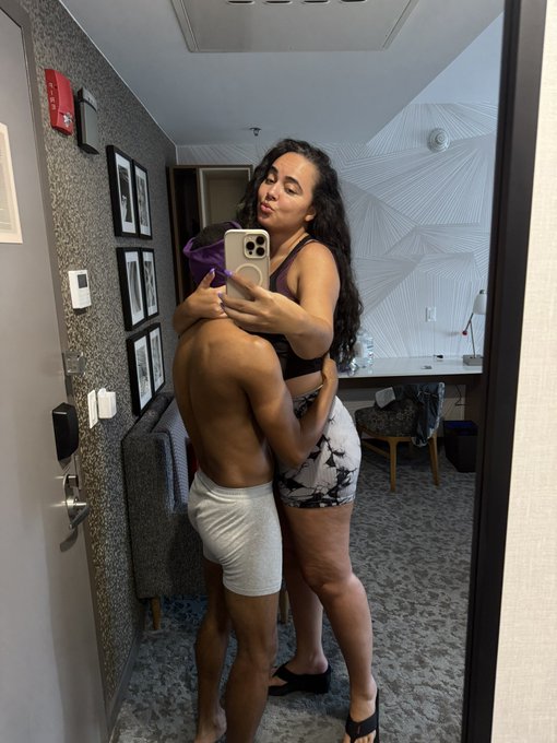 Watch Goddess Marcy 🦒Your favorite Brazilian Amazon🍑👣's leaked NSFW photo on TwXstars