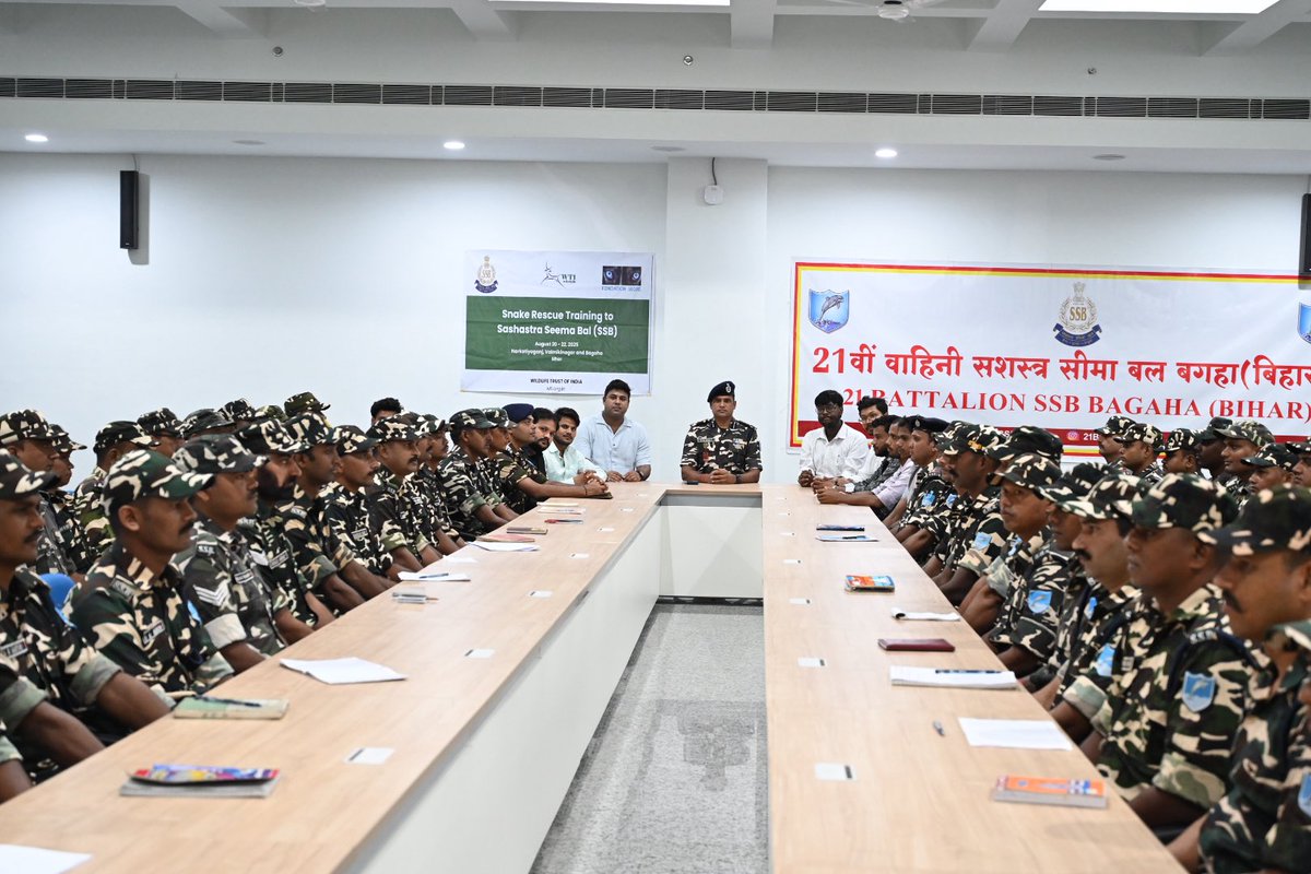 The second day of the workshop was conducted for the 21st battalion of the <a href="/SSB_INDIA/">Sashastra Seema Bal</a> in Valmikinagar with the participation of 47 personnel. Mr. Aditya Tiwari from Paryavarnam NGO led the sessions. Snake rescue kits were distributed.

Supported by the Segré Rapid Action Fund.