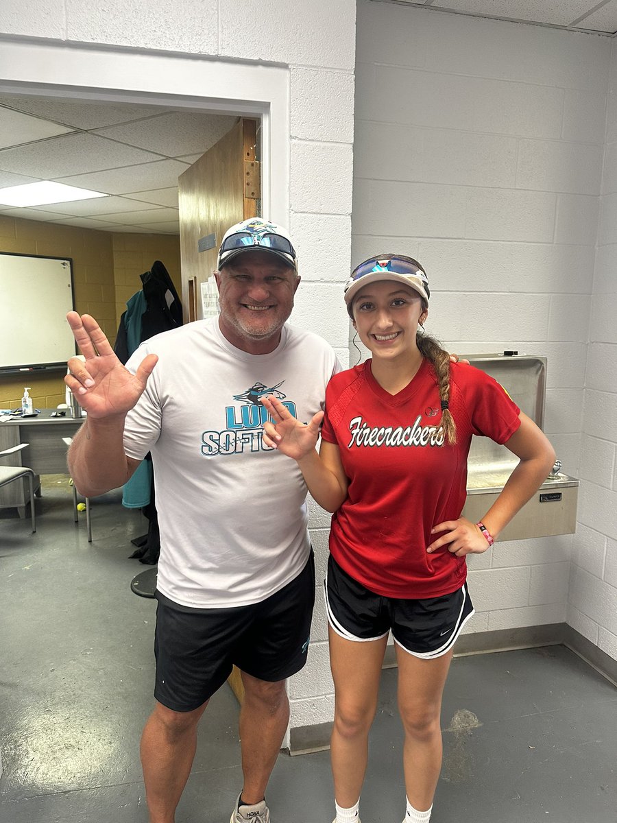 alinab_5's tweet photo. After a great visit I am blessed to have received an offer to further my academic and softball career at Luna Community College. Thank you Coach Randy for a great visit and this great opportunity! Go RoughRiders! https://t.co/UQcq6MJACa