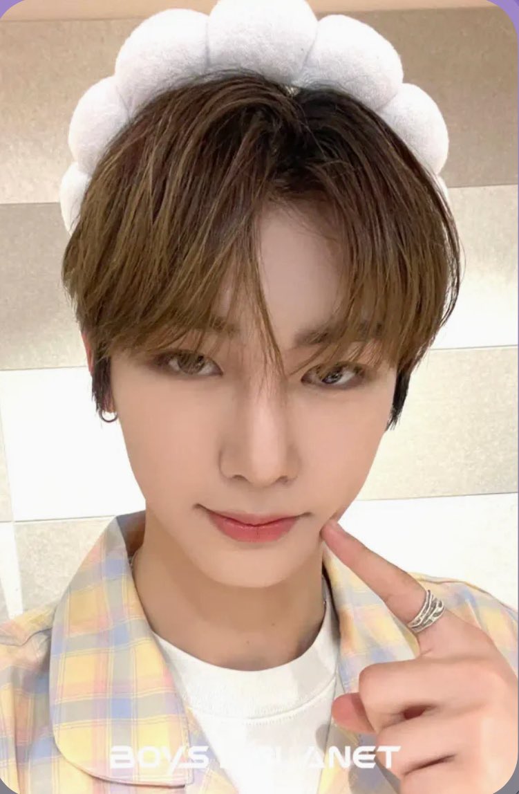 wonxinarchive's tweet photo. 250822 • PLANET CARD station #5

#ZHOUANXIN #조우안신 #LEESANGWON #이상원 #BOYS2PLANET #보이즈2플래닛 https://t.co/Av4T1UXD51