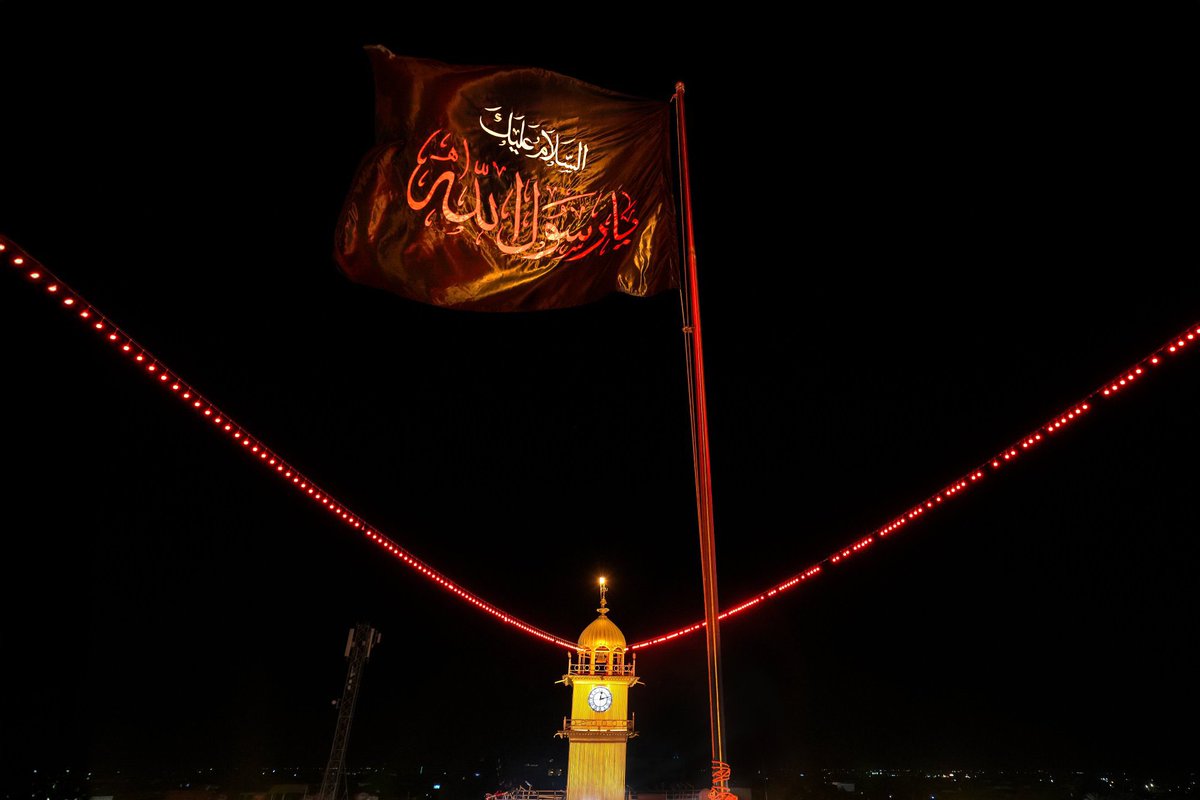 Awaited_Hope's tweet photo. They asked her: "#Fatimah, we saw you crying heavily until the #Prophet whispered something to you and you smiled. What did he tell you in his final moments?"

Fatimah said: "He told me: 'Don't cry, for you will be the first of my family who joins me'."

📚 Al-Mu'jam al-Kabir, 11, 261