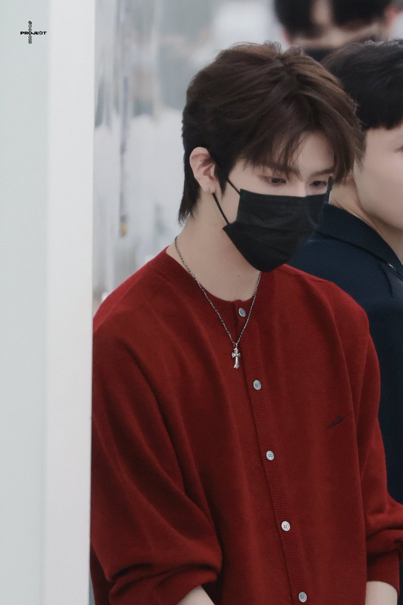 PROJECT_040419's tweet photo. 250822 ICN

#송하 #이송하 #songha  #smtr25  #smtrainee #李松河 #ソンハ https://t.co/SOhZNp9zU5