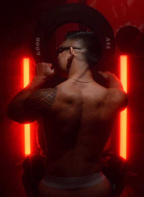 Watch Damien Cruz 💕's leaked NSFW photo on TwXstars