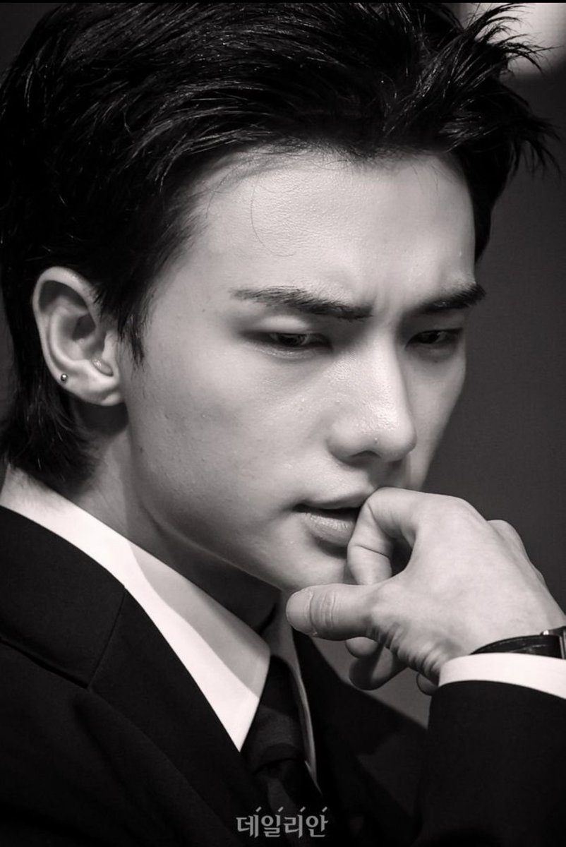 tô quebrando tudo aqui chega não aguento mais