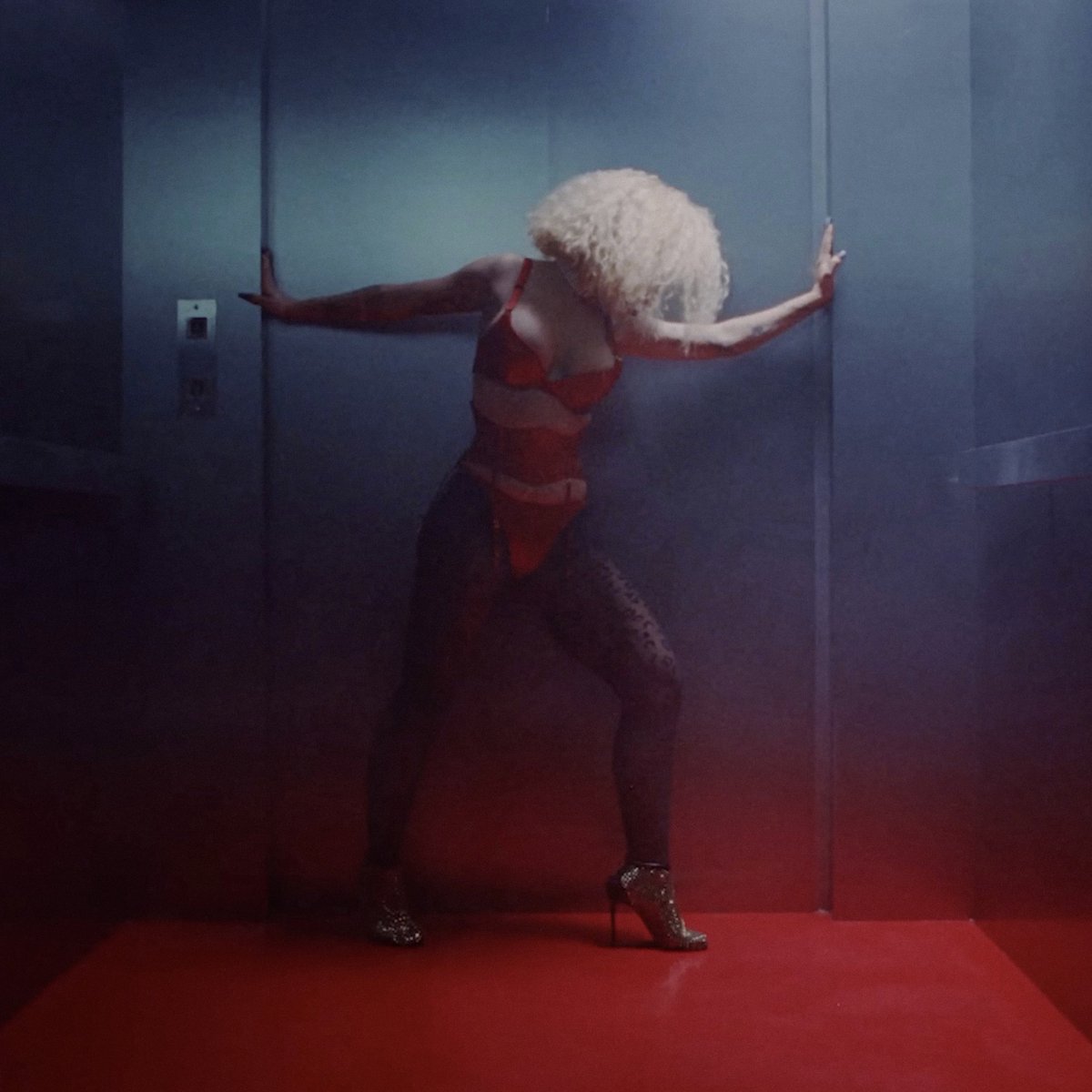 dojacatvault's tweet photo. https://t.co/YS1anQ2Fad