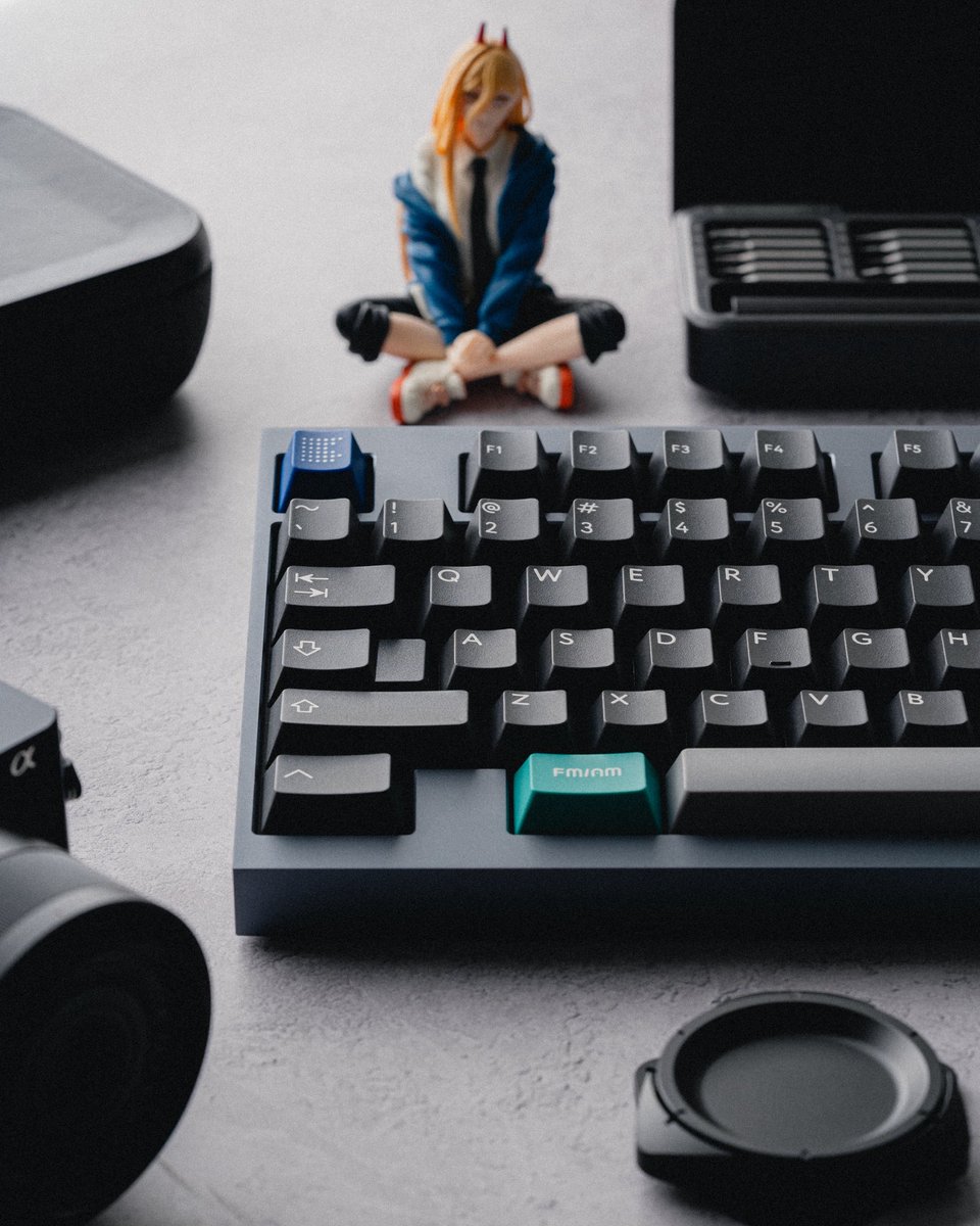 Captain Sterling tweet media