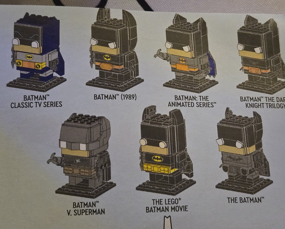 I love how battinson is the only one who looks depressed