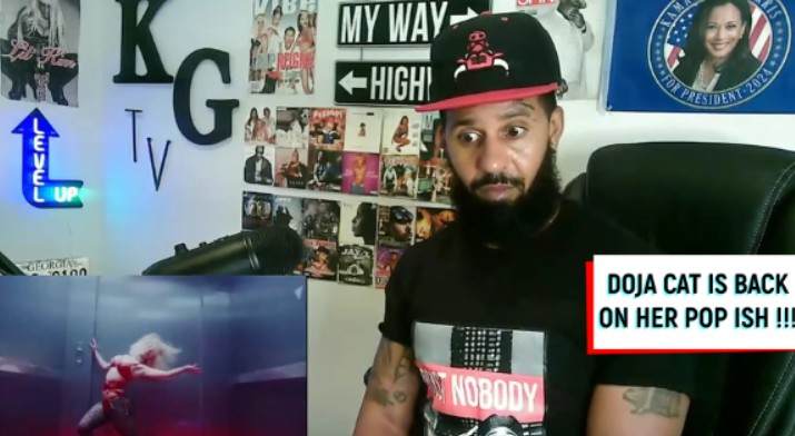 KrisOnTheGramTV's tweet image. 🎶 Doja Cat x Jealous Type 🐯🌹
#NewSingle #Reaction #UpNow ➡️