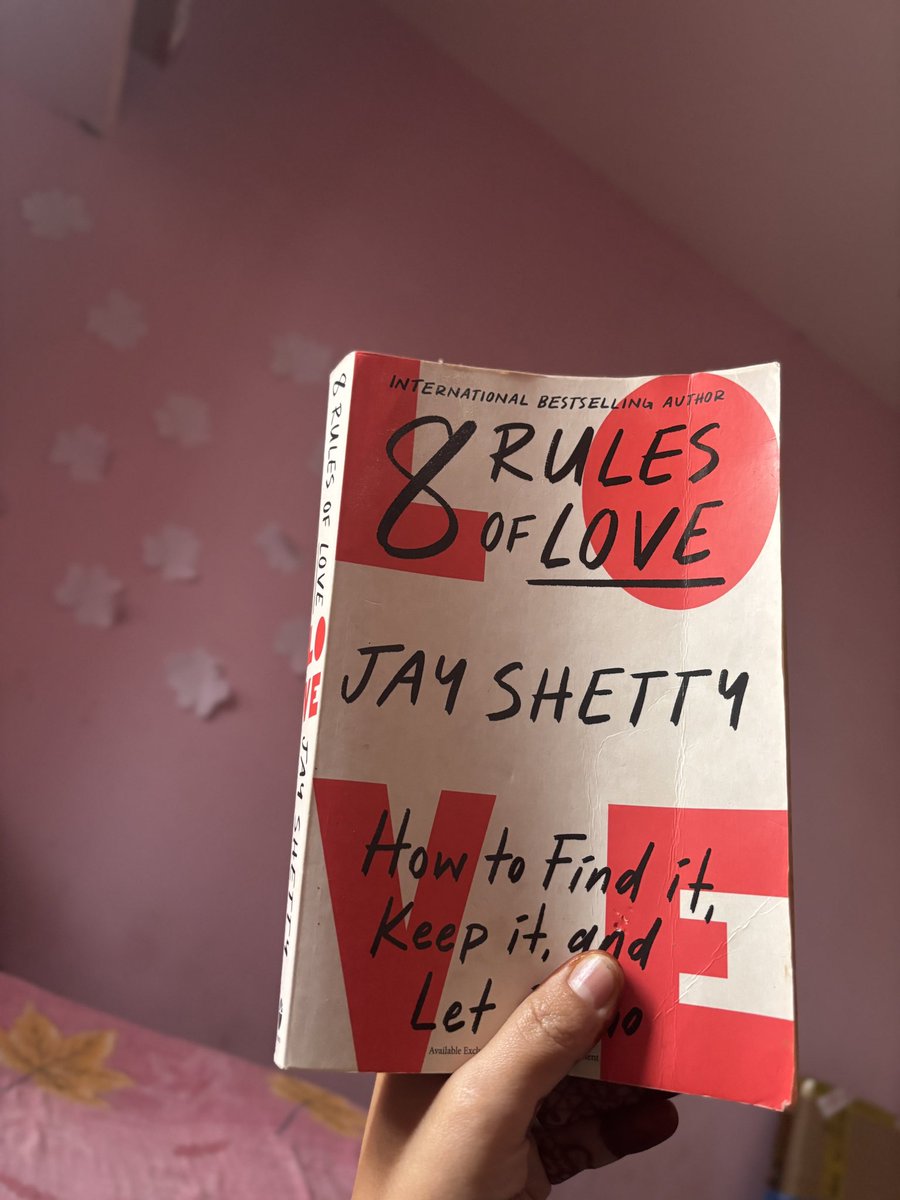 whitecoatdiarie's tweet photo. Finding love in between the pages 📖❤️
#bookworms #Inspiration #FindingYou https://t.co/jDAqN60yxM