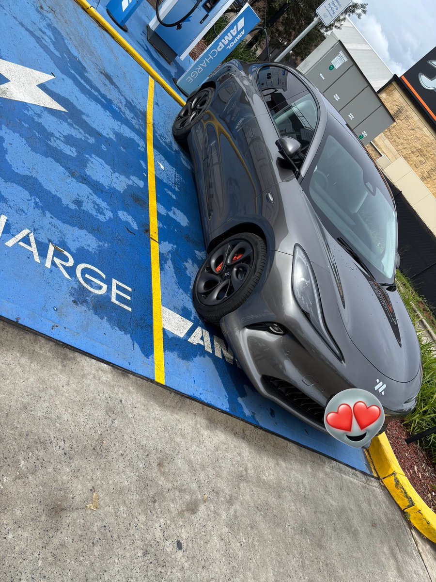 Ausevfam's tweet photo. @LudicrousFeed Currently charging my IM6 performance.
Absolute dream to drive. Thank you for your videos. https://t.co/gMEEwsv7DV