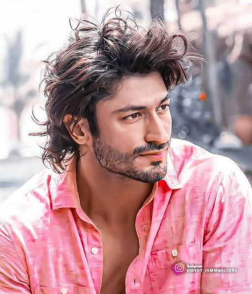 JoshiBh42078072's tweet image. #Commando4
@sunshinepicture @RelianceEnt
Commando 4: Vidyut Jammwal × Jeff Imada 🔥
Global story, raw stunts, Bourne–John Wick level action.
A game-changer for Indian action cinema 🇮🇳⚡
#Vidyutjammwal #coolie #Madharaasi