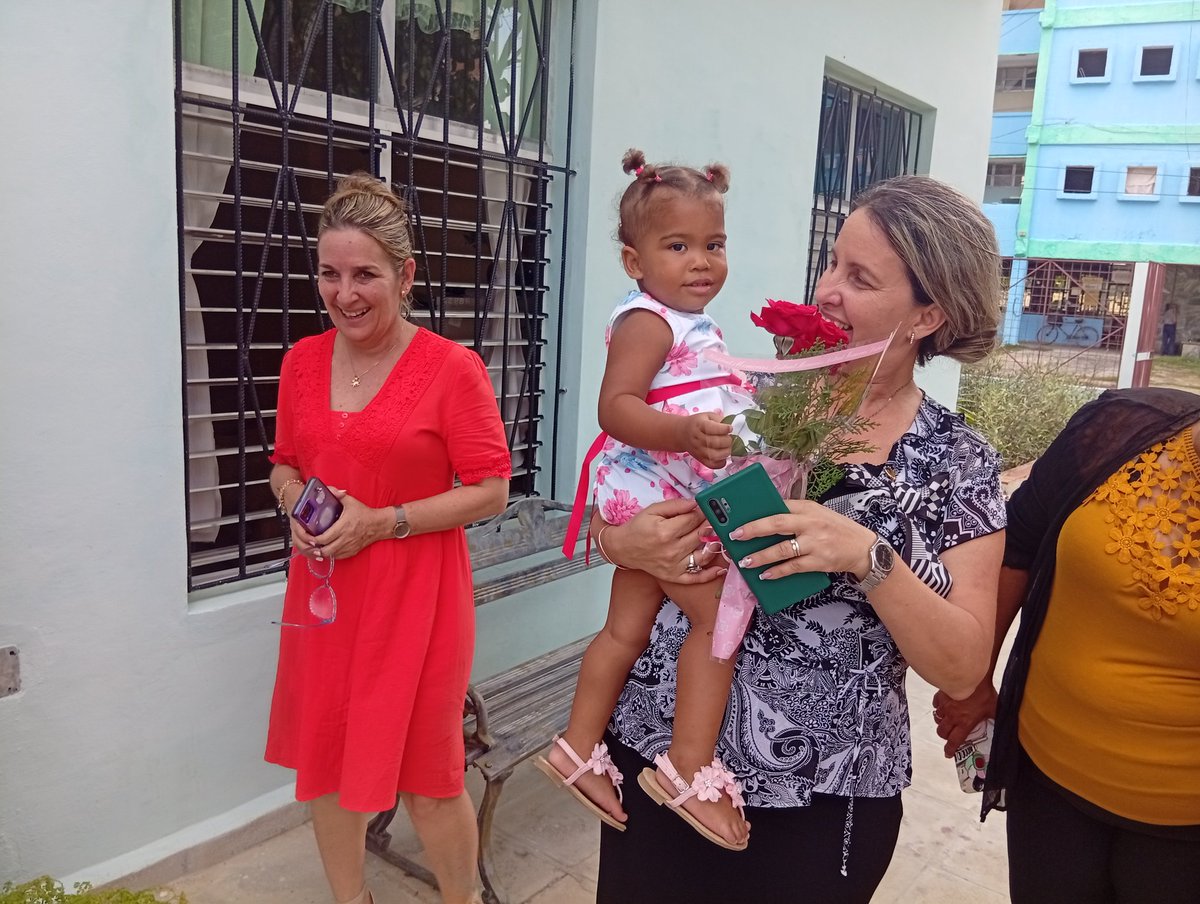 Excelente intercambio y recorrido de la ministra de Educación <a href="/naimatrujillob/">Naima Ariatne Trujillo Barreto</a> por #CiegodeAvila <a href="/CubaMined/">MINED</a> <a href="/CalderonPineiro/">Luis Enrique Calderón</a> <a href="/MadeleysL/">Madeleys Sánchez Llanes</a> <a href="/Magyury7/">Magyury Pardo González</a> <a href="/MavisPino/">Mavis Perez Pino</a> <a href="/AlienDiaz65411/">Ali Diaz</a>