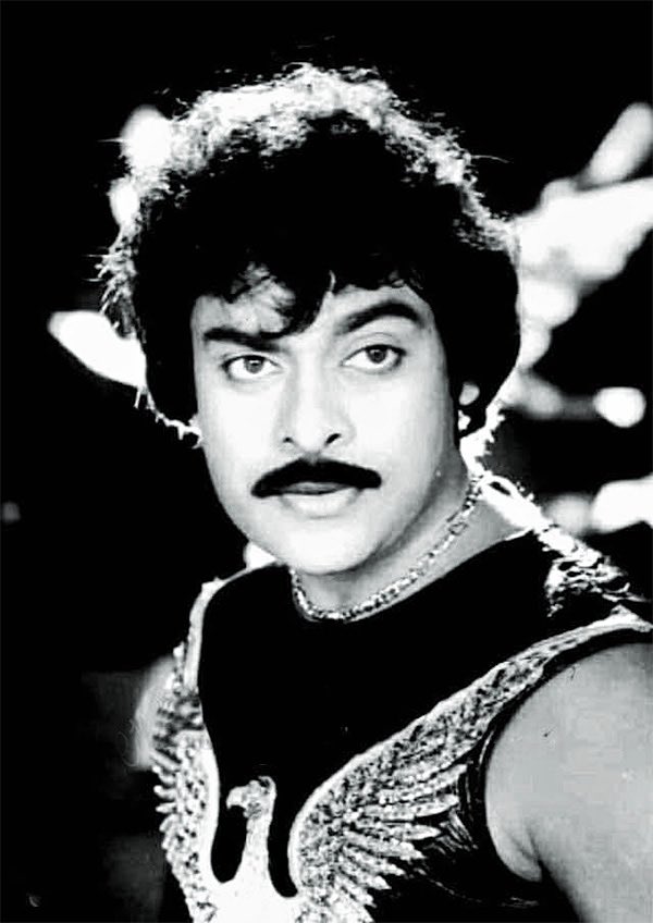 Sampath Nandi (@iamsampathnandi) on Twitter photo You say Cinema..
We say Chiranjeevi🙌🏼
Happiest Birthday to my Icon, Inspiration n Institution.. our Mega🌟Everest Padma Vibhushan Shri <a href="/KChiruTweets/">Chiranjeevi Konidela</a> Garu💐💐🫶🏽🫶🏽✨
#HBDMegaStarChiranjeevi 🫶🏽 You say Cinema..
We say Chiranjeevi🙌🏼
Happiest Birthday to my Icon, Inspiration n Institution.. our Mega🌟Everest Padma Vibhushan Shri <a href="/KChiruTweets/">Chiranjeevi Konidela</a> Garu💐💐🫶🏽🫶🏽✨
#HBDMegaStarChiranjeevi 🫶🏽
