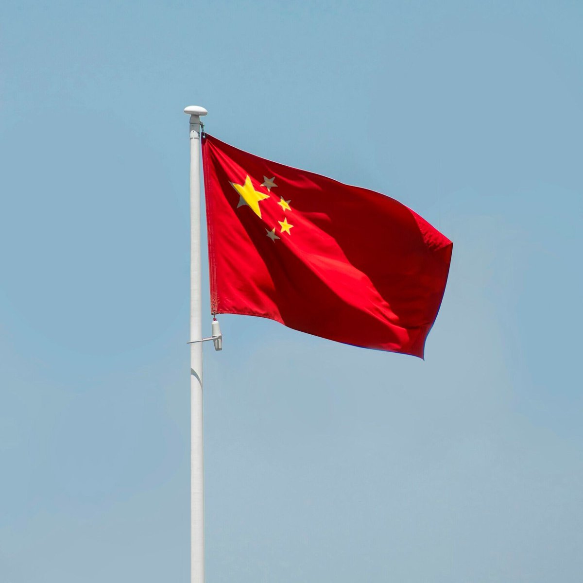 🔥 BULLISH: Swiss investment bank UBS says overseas Chinese family offices are allocating around 5% of their portfolios into crypto.
