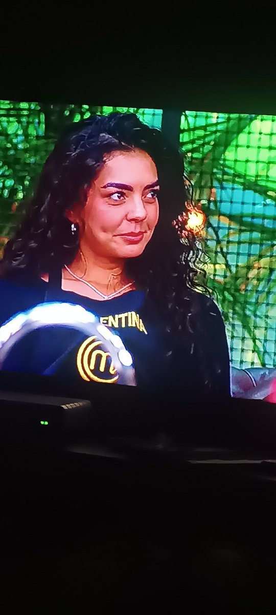 #MasterChefCelebrityColombia
#MasterChefCelebritycol 
#MasterChefCelebrityco

JAJAJAJAJAJAJA ahora ya van a tirarle solo a Valentina solo por hacer está cara con las palabras de Belén a Caro jajaja, y los demás también hicieron la misma cara, Raúl y David, sean serios.