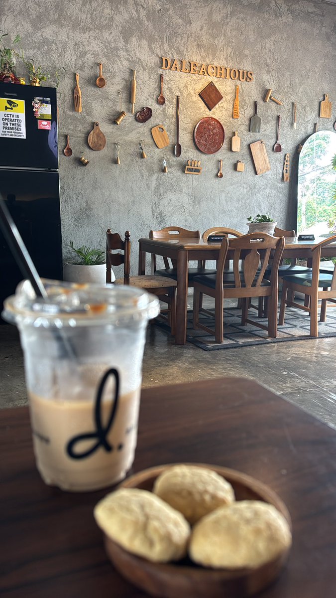 terdmark's tweet image. Cookies are complementary from the Chef! 
Sarap nag cookie mo chef!