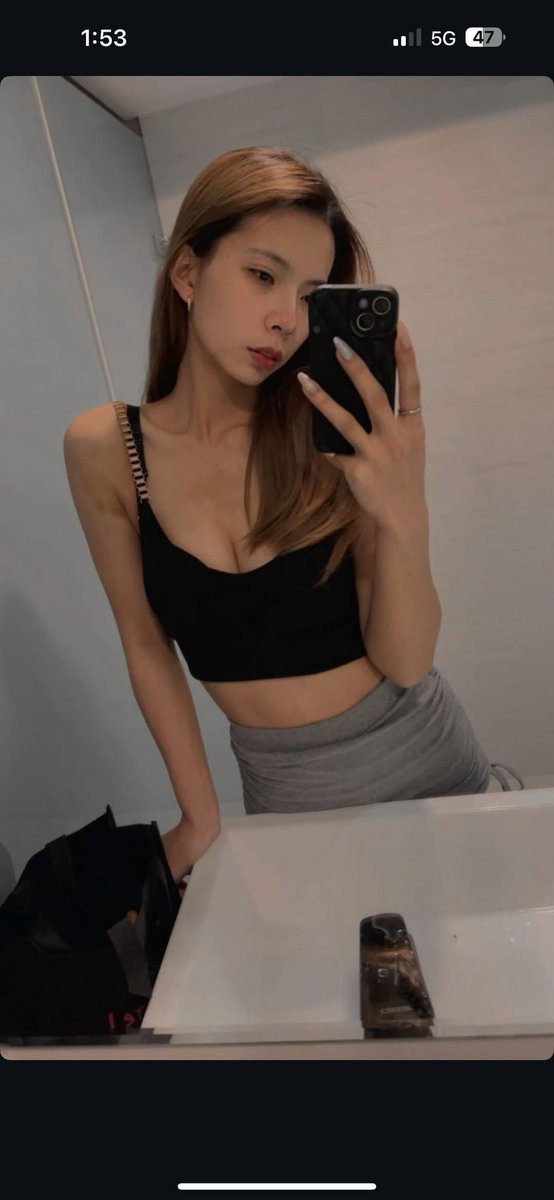 wngrl154206's tweet photo. 有想要打砲的嗎🥴
在等你���🥱 https://t.co/KzTTd8vlpq