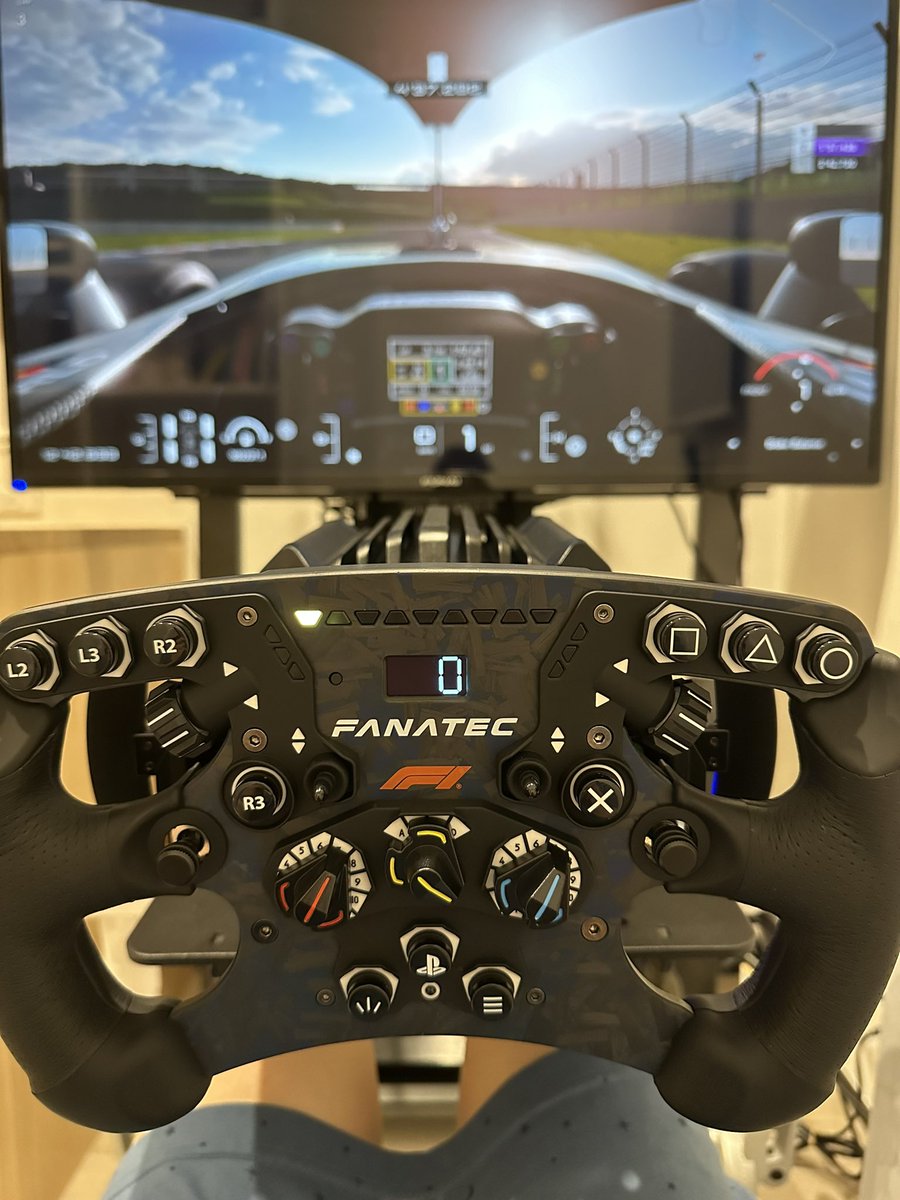 GutsAaaaa's tweet photo. おうち時間の充実😎なかなか570乗れないから、買って良かった🏎️ https://t.co/MfZjJEkBps