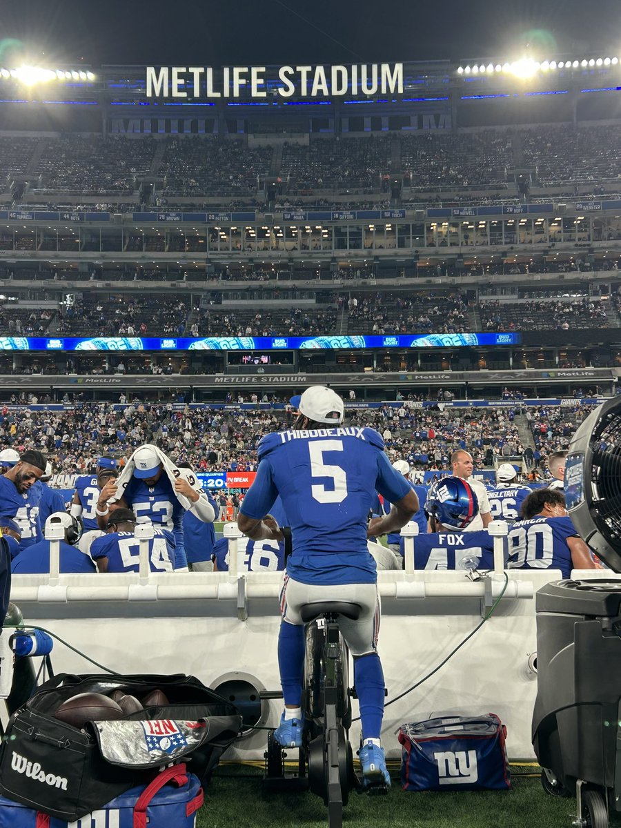 Pretty cool seats and way to kick off football season baby!! <a href="/SharpHat/">SharpHat, Inc.</a> <a href="/NYGiantsPosts/">Big Blue</a>