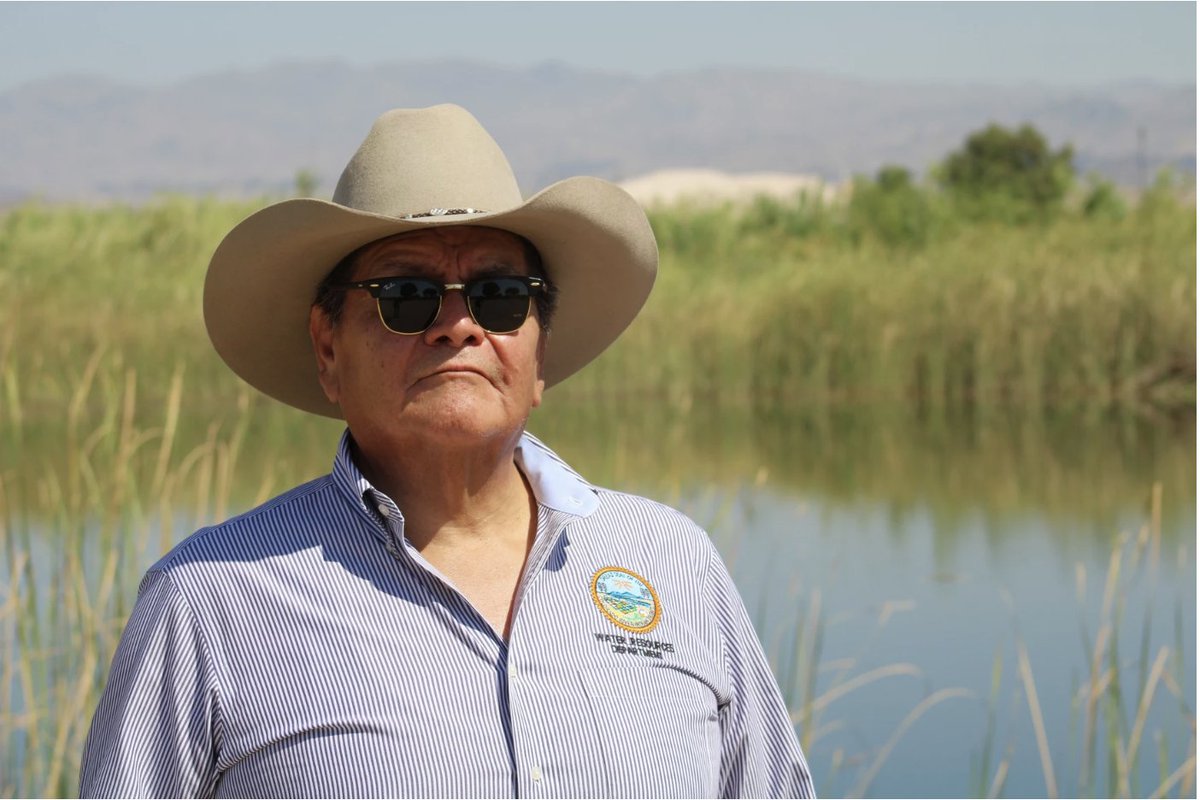 “It's our lifeblood,” said Dillon Esquerra, a member and water resource director of the Colorado River Indian Tribes. “𝙄𝙩'𝙨 𝙬𝙝𝙤 𝙬𝙚 𝙖𝙧𝙚. 𝙄𝙩'𝙨 𝙥𝙖𝙧𝙩 𝙤𝙛 𝙤𝙪𝙧 𝙞𝙙𝙚𝙣𝙩𝙞𝙩𝙮.”
.
.
.
📰 tinyurl.com/5dvsuff7
Photo Credit: Alex Hager, KUNC.org