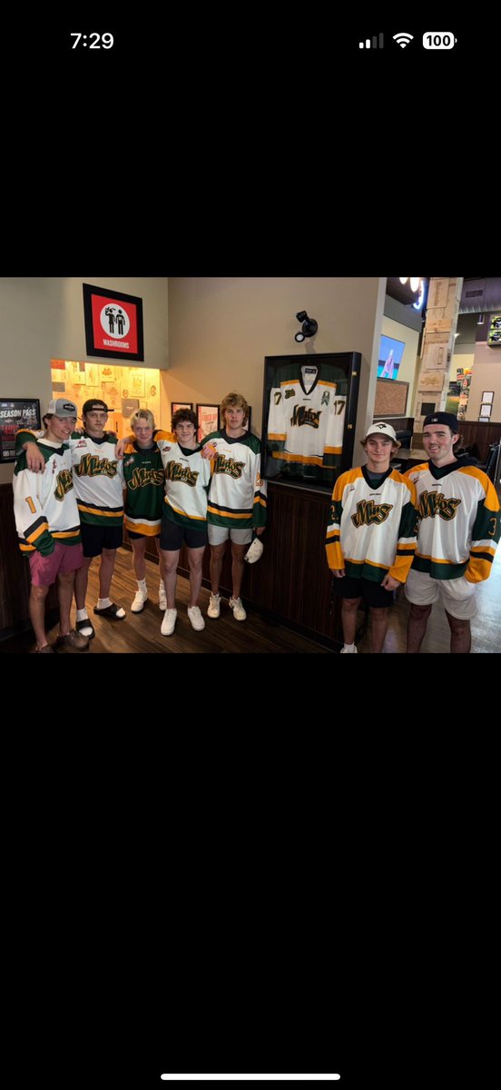 PA_Mintos's tweet photo. "The boys made a recent visit to one of our sponsors to deliver a Mintos jersey to be displayed at the Canadian Brewhouse. @cbhprincealbert They also had a great time enjoying food and games during their visit! 🏒🎮 #Mintos #CanadianBrewhouse #CommunitySupport https://t.co/rqWJgqtRi7
