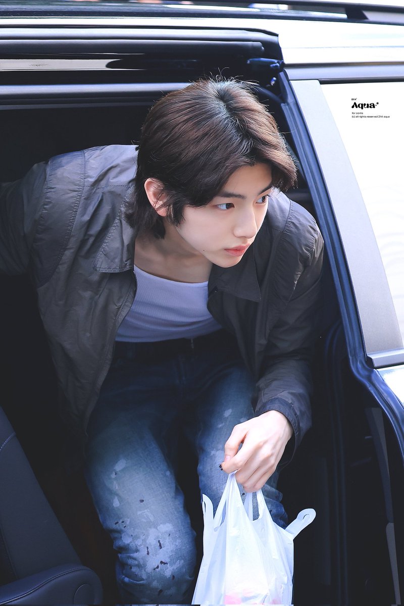 Juhoonbr's tweet photo. 📸 — JUHOON na pré-gravação do Music Bank.

#JUHOON #주훈
#CORTIS #코르티스 https://t.co/2DQXCZ7yfm