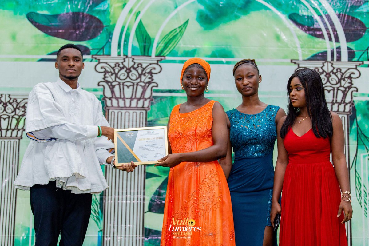 Radiant vibes during the Awards Section….
Sparkling connections. “Nuit de Lumières” was an absolutely luminous night🎉🎉🎉