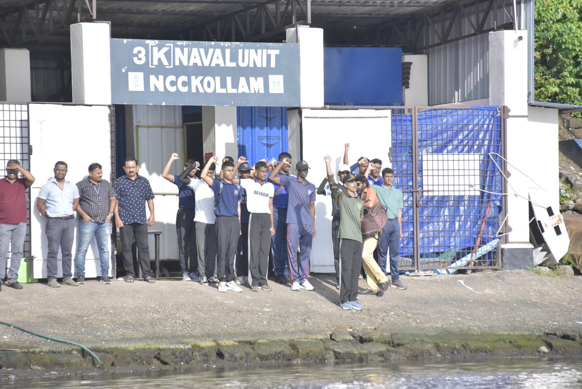 NccKollam's tweet photo. 🚩 MENU 25 flagged off from Thevally to Alappuzha on 21 Aug 25 by Brig. Suresh G for NCC cadets of Kerala & Lakshadweep Dte ⚓🌊 #MENU25 #NavalNCC #KeralaLakshadweepDte" https://t.co/XQ7ZiNu9VU