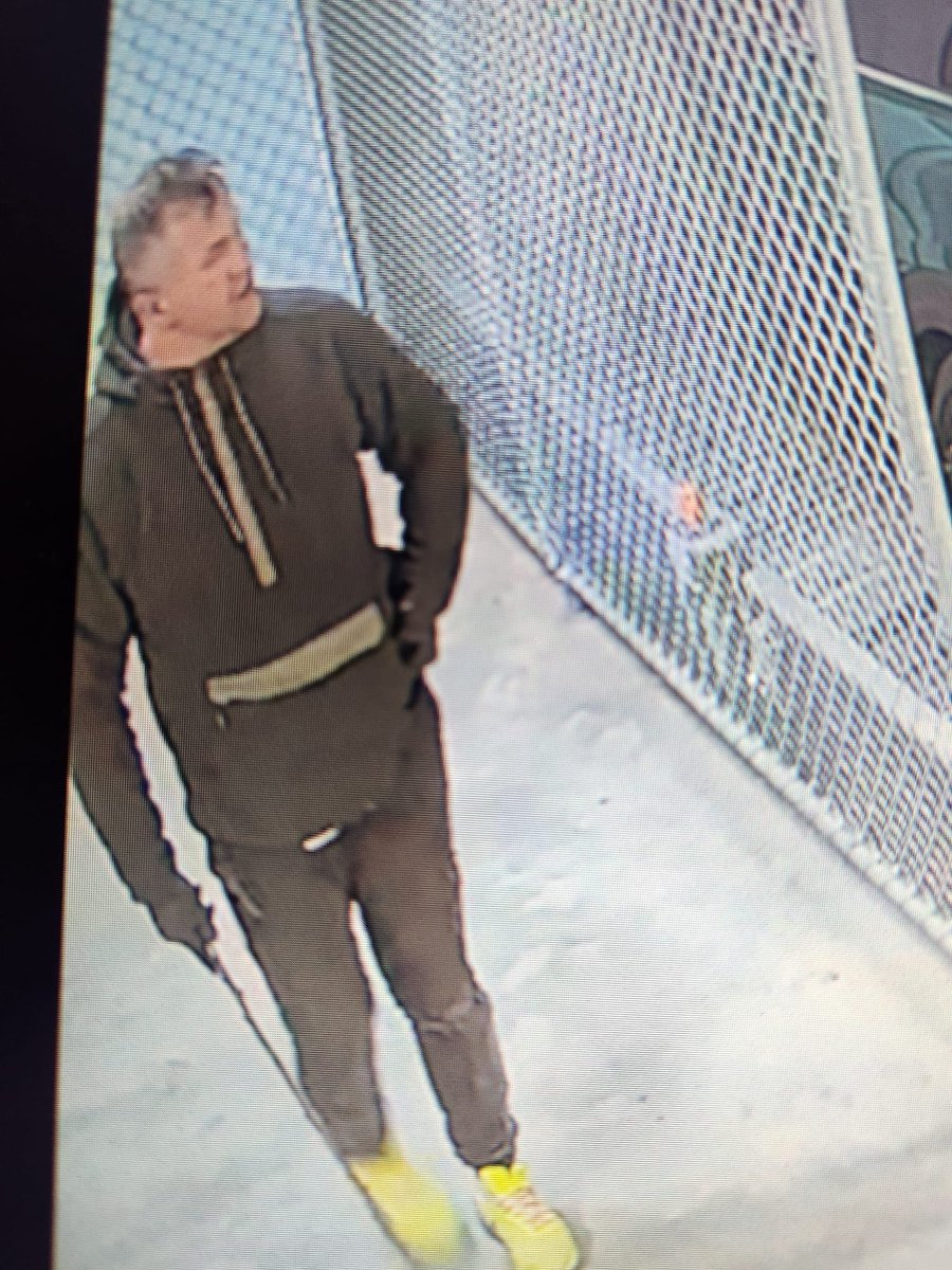 BreakThread tweet media